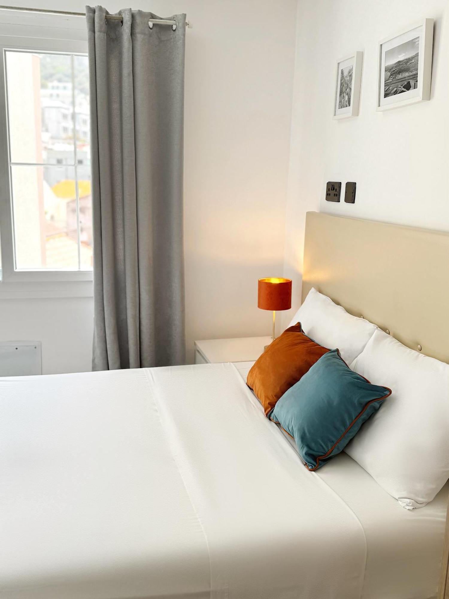 Central Penthouse Double Room Ensuite - Grand Central House Gibraltar Luaran gambar
